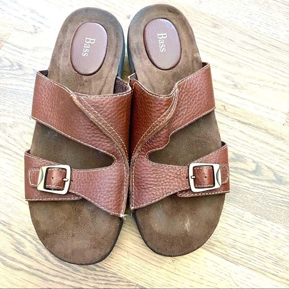 Bass Clyde brown leather sandals 11m